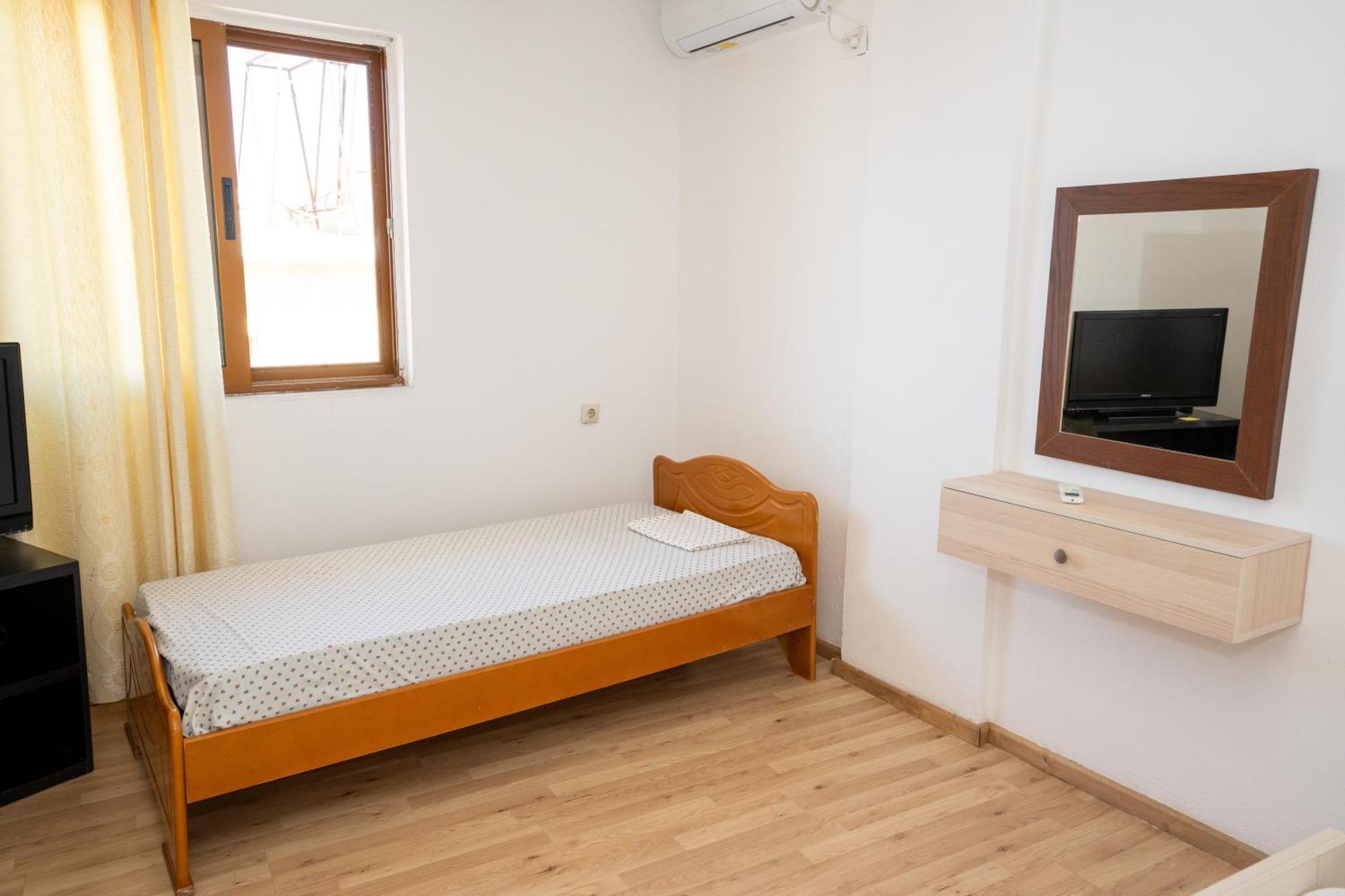 Laa Melossa Sarande Sarandë Exterior foto